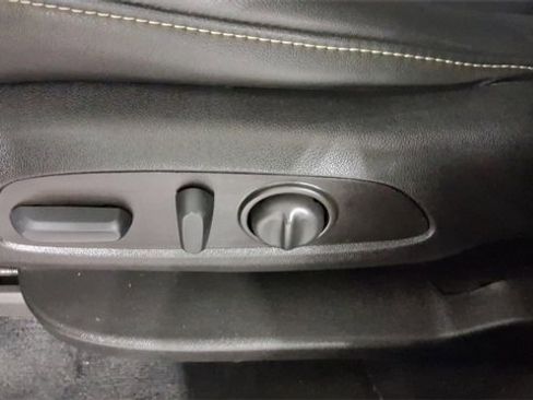 Used 2023 Chevrolet Traverse LT image 25