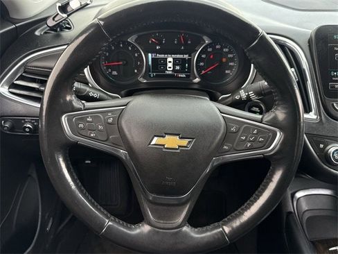 Used 2018 Chevrolet Malibu Premier image 13