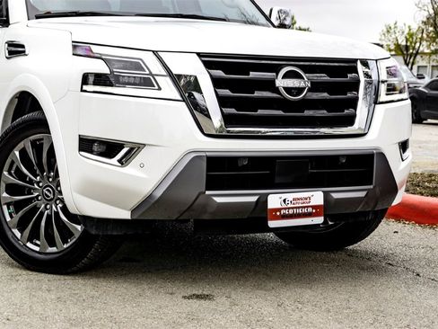 Used 2023 Nissan Armada Platinum w/ Captain's Chairs Package image 3