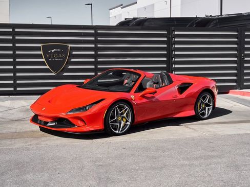 Used 2022 Ferrari F8 Tributo image 5