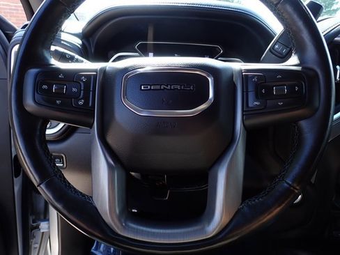 Used 2022 GMC Sierra 3500 Denali w/ Denali Ultimate Package AWD/4WD image 17