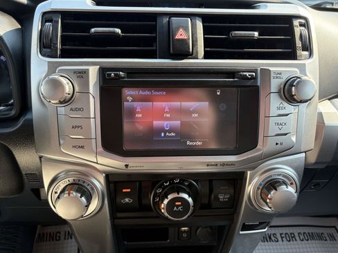 Used 2019 Toyota 4Runner SR5 AWD/4WD image 15