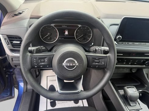 Used 2023 Nissan Rogue S AWD/4WD image 11