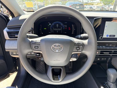 Used 2026 Toyota Camry LE w/ Convenience Package image 23