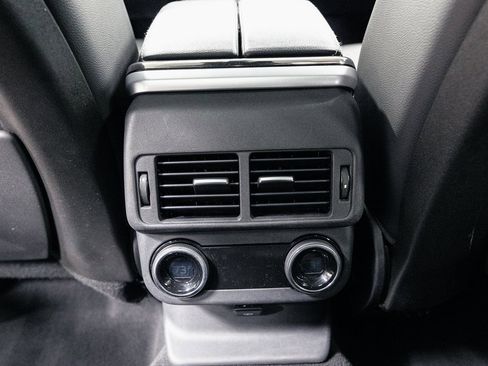 Used 2019 Land Rover Range Rover Velar R-Dynamic SE image 26