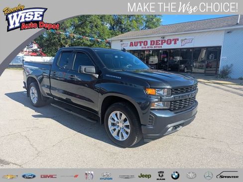 Used 2019 Chevrolet Silverado 1500 Custom w/ Custom Value Package AWD/4WD image 1
