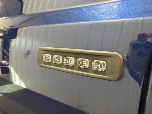 Used 2010 Ford F250 Lariat image 9