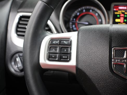 Used 2014 Dodge Journey SXT w/ Flexible Seating Group image 10