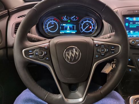 Used 2017 Buick Regal Sport Touring image 19