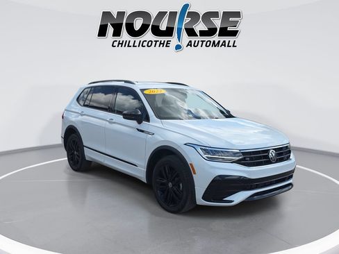 Used 2022 Volkswagen Tiguan SE R-Line AWD/4WD image 2