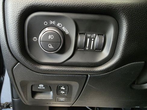 New 2026 RAM 1500 Big Horn AWD/4WD image 15