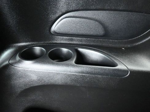 Used 2024 Chrysler Pacifica Touring image 45