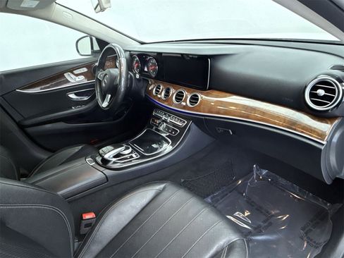 Used 2018 Mercedes-Benz E 300 image 15