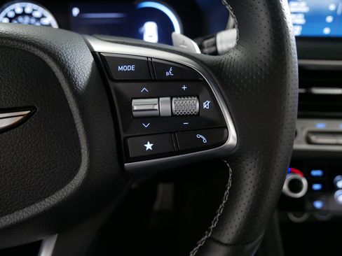 Used 2025 Genesis G70 2.5T w/ Sport Prestige Package image 28