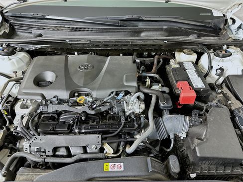 Used 2024 Toyota Camry SE image 31