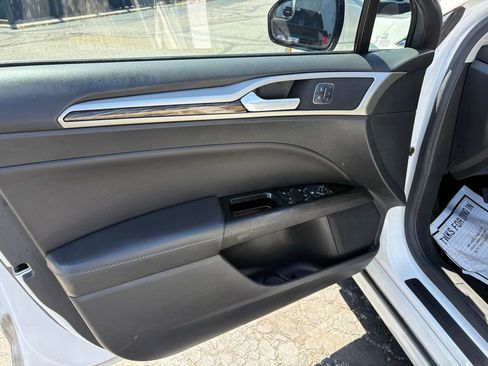 Used 2016 Ford Fusion SE w/ Equipment Group 202A FWD image 13