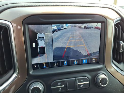 Used 2023 Chevrolet Silverado 2500 High Country w/ LPO, Hitch Package image 11