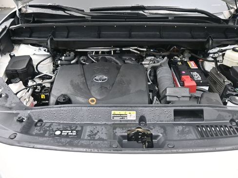 Used 2021 Toyota Highlander Platinum image 14