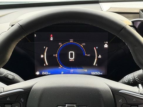 Used 2025 Chevrolet Trax ACTIV w/ Sunroof Package image 29