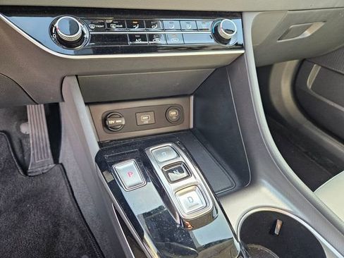 Used 2023 Hyundai Sonata SE image 10