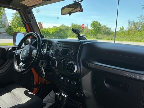 Used 2012 Jeep Wrangler Sport AWD/4WD image 18
