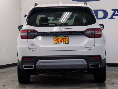 New 2025 Honda Pilot Touring image 4