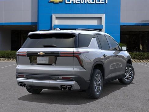 New 2026 Chevrolet Traverse LT w/ Driver Confidence Package FWD image 4