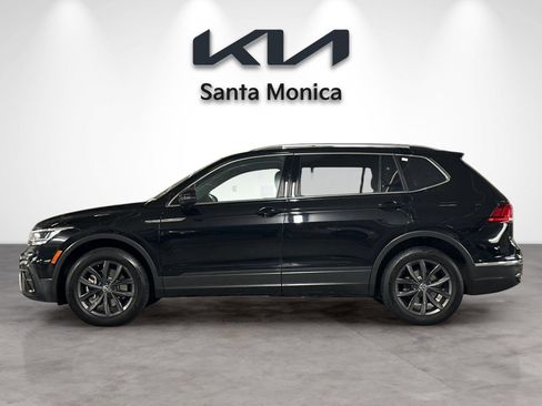 Used 2022 Volkswagen Tiguan SE image 3