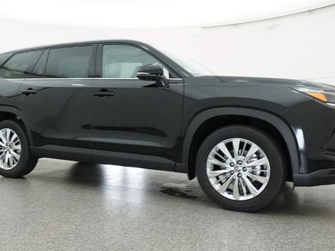 New 2026 Toyota Grand Highlander AWD image 28