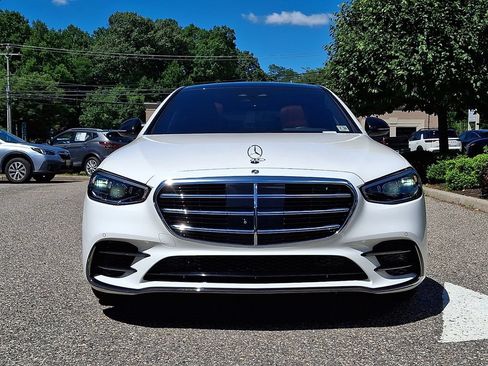 Used 2023 Mercedes-Benz S 580 4MATIC Sedan image 3
