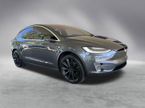 Used 2018 Tesla Model X 75D AWD/4WD image 2