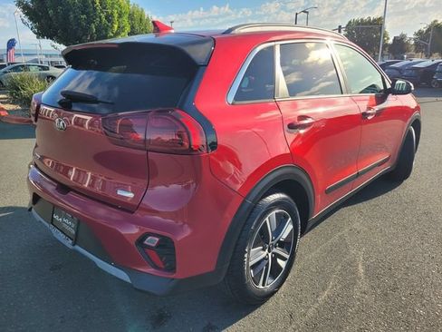 Used 2020 Kia Niro EX FWD image 4