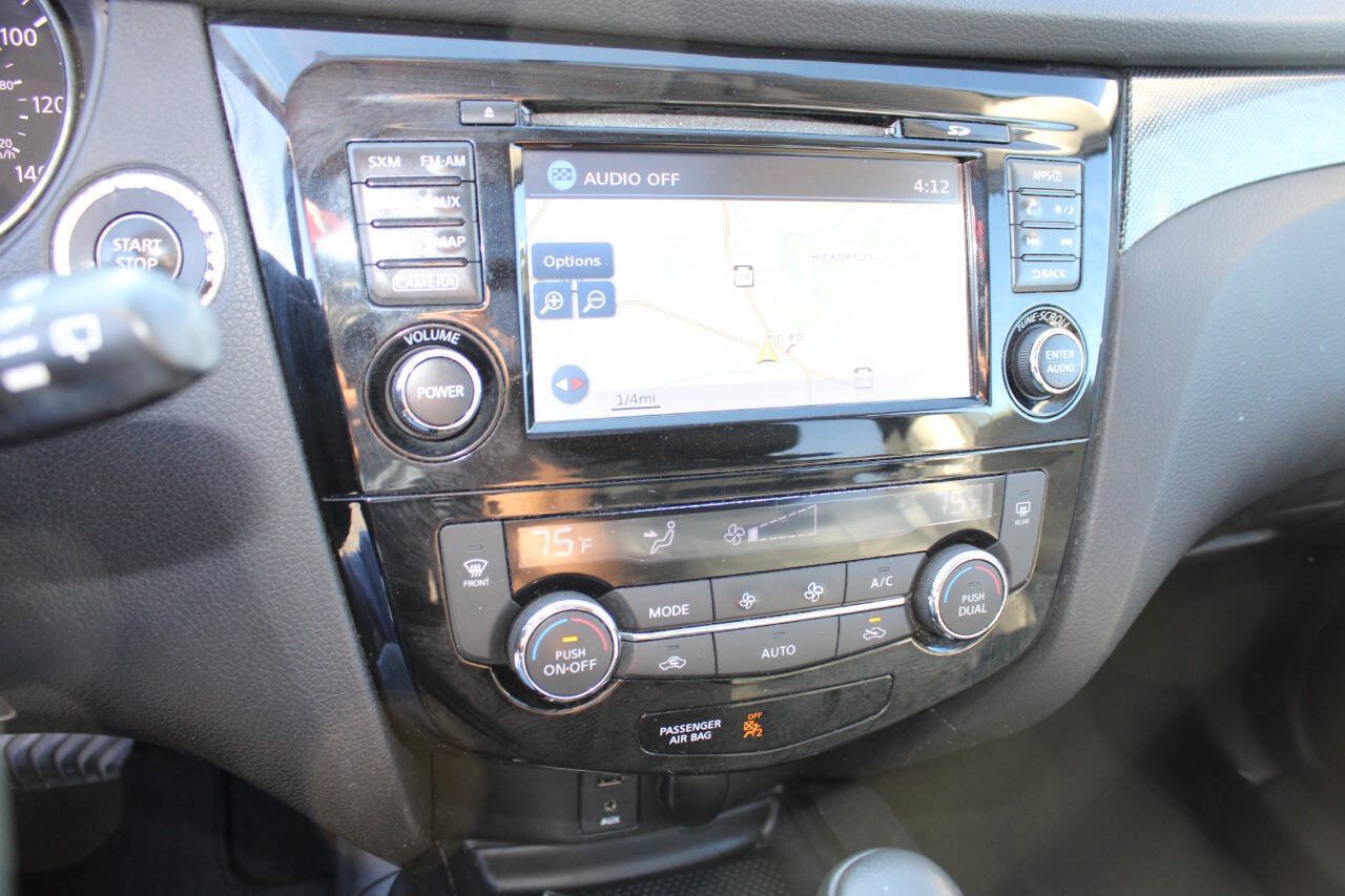 Used 2015 Nissan Rogue SL w/ SL Premium Package AWD/4WD image 15