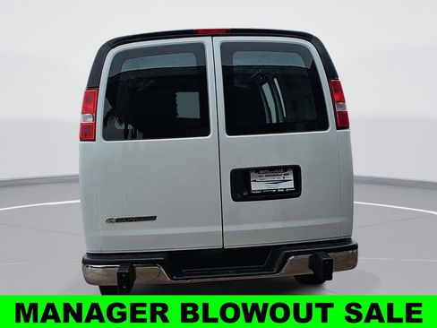Used 2024 Chevrolet Express 2500 w/ Driver Convenience Package RWD image 4