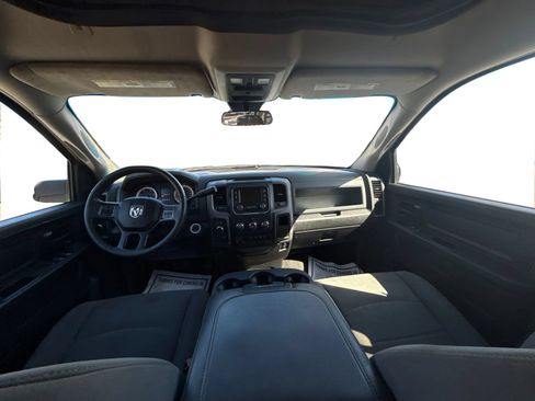 Used 2018 RAM 3500 Tradesman w/ Chrome Appearance Group AWD/4WD image 14