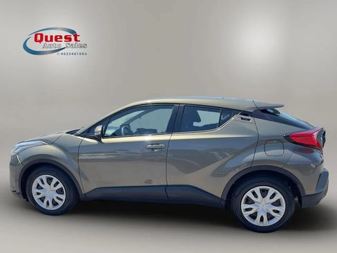 Used 2021 Toyota C-HR LE FWD image 6