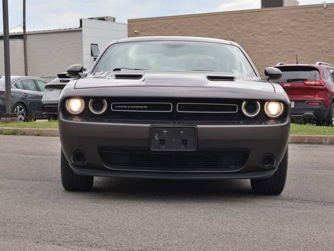 Used 2019 Dodge Challenger SXT RWD image 11