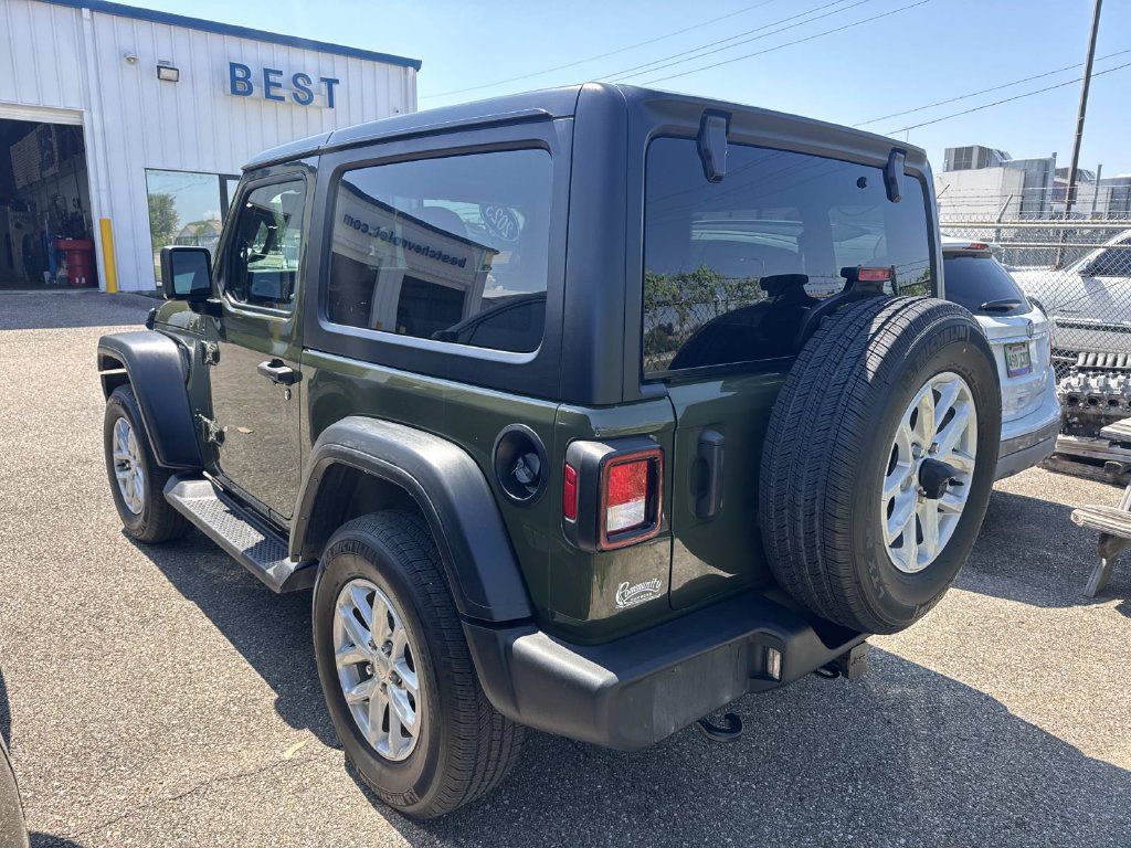 Used 2023 Jeep Wrangler Sport AWD/4WD image 10