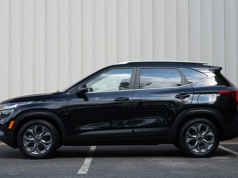 Used 2024 Kia Seltos S FWD image 8