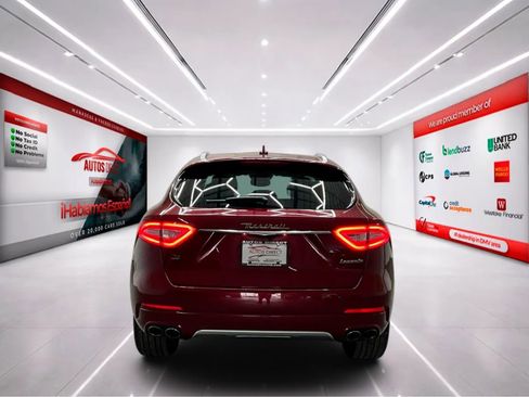 Used 2020 Maserati Levante GranLusso image 7