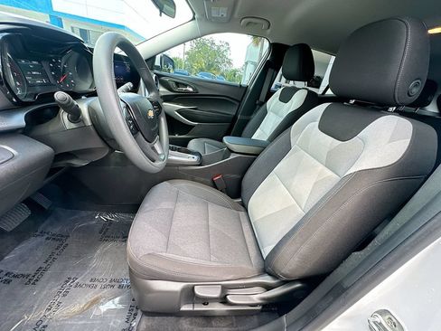 Certified 2024 Chevrolet Trax LS w/ LS Convenience Package FWD image 19