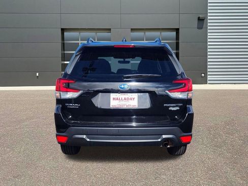 Certified 2023 Subaru Forester Premium AWD/4WD image 4