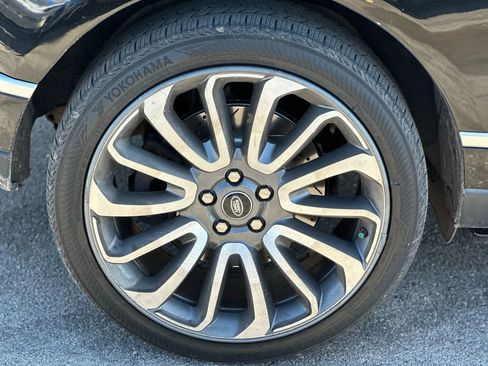 Used 2015 Land Rover Range Rover Autobiography image 26