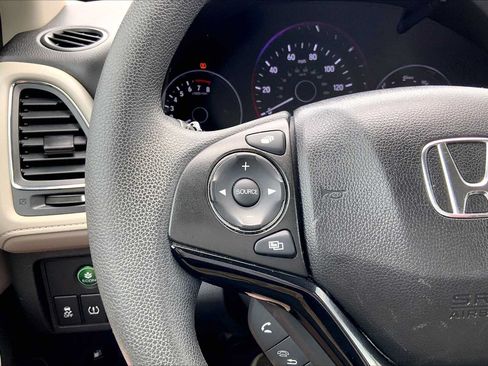 Used 2017 Honda HR-V EX image 24