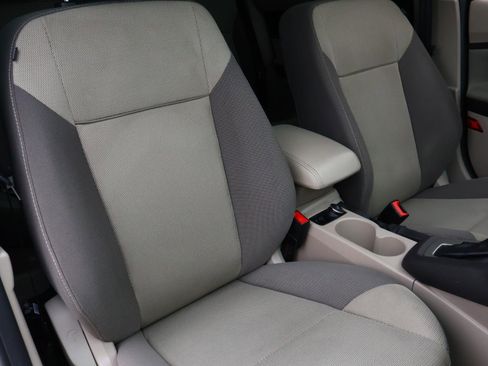 Used 2014 Ford Focus SE image 15