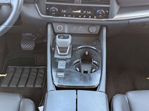 Used 2023 Nissan Rogue SV w/ SV Premium B Package FWD image 20