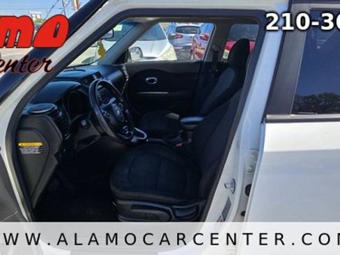Used 2018 Kia Soul + FWD image 29