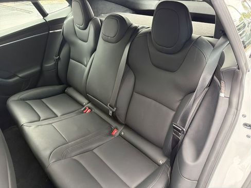 Used 2022 Tesla Model S image 22