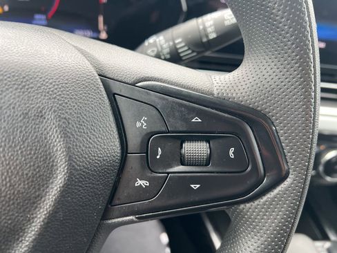 Used 2025 Chevrolet Trax LT image 17