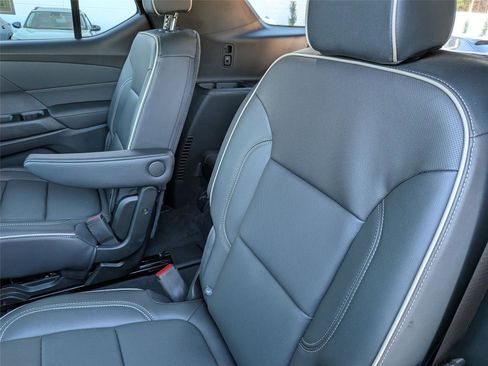 Used 2023 Chevrolet Traverse Premier w/ Redline Edition image 25